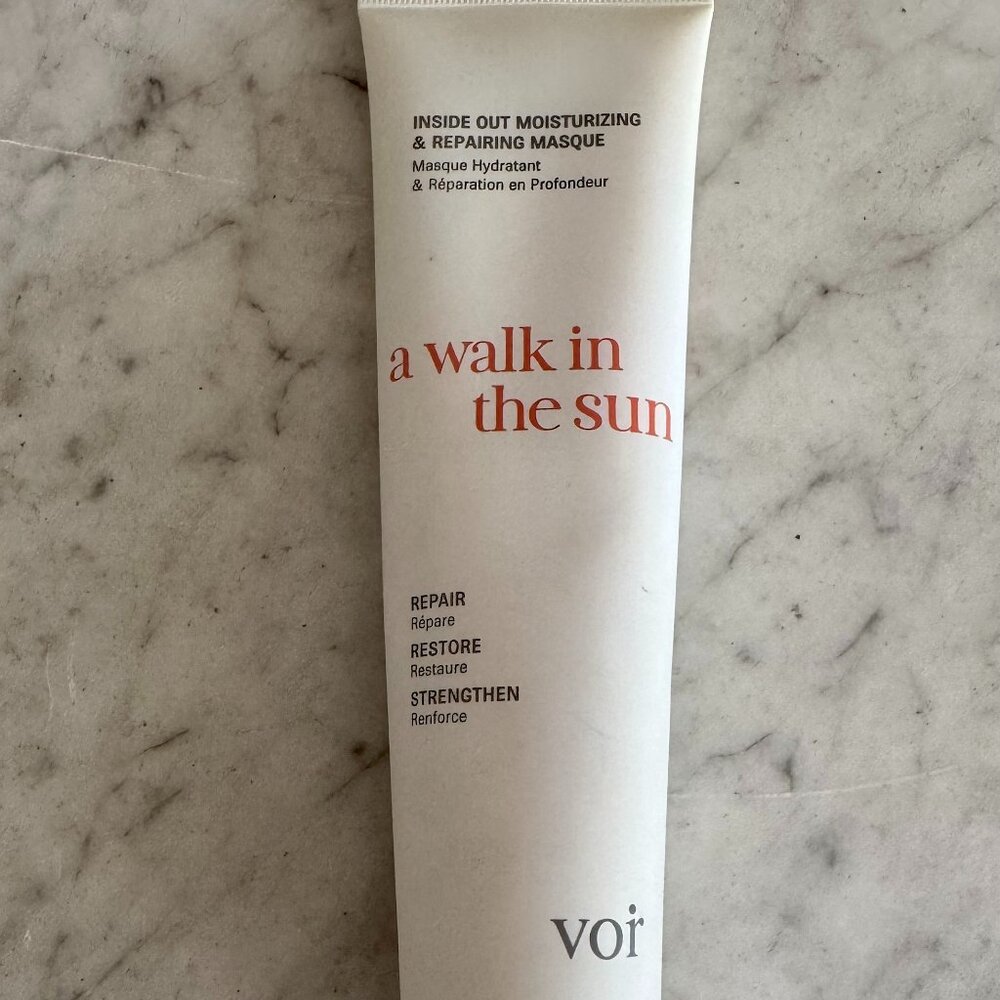 Voir A Walk in the Sun Hair Masque